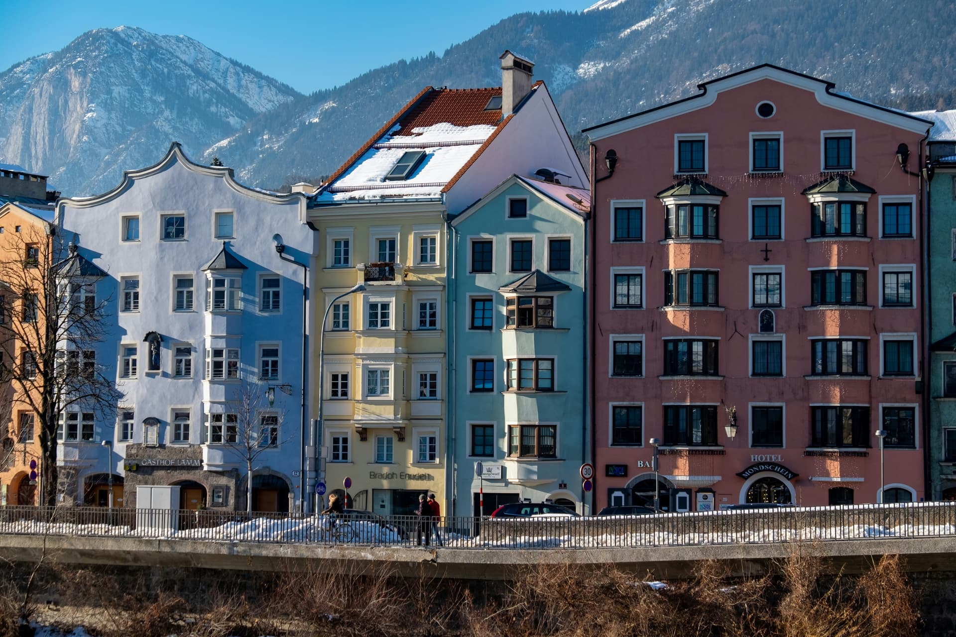 Innsbruck-Tirol-houses-winter-city-escape