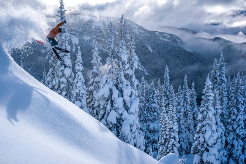 Scuol treeline skiing